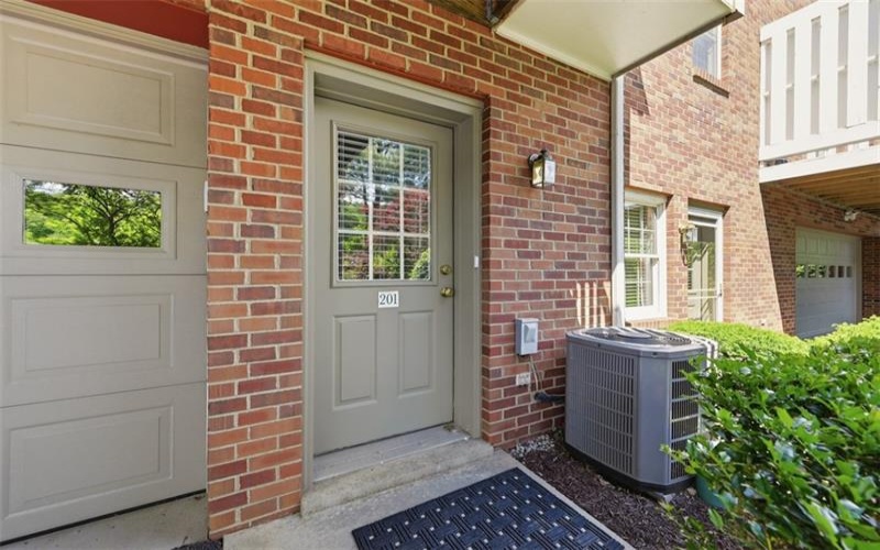 201 Boxwood Ct, McMurray, 15317, 2 Bedrooms Bedrooms, 7 Rooms Rooms,2.1 BathroomsBathrooms,Residential,For Sale,Boxwood Ct,1757045