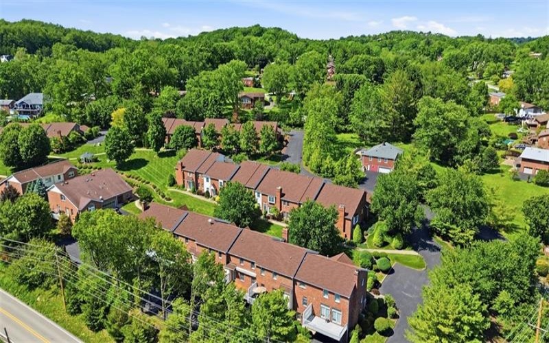 201 Boxwood Ct, McMurray, 15317, 2 Bedrooms Bedrooms, 7 Rooms Rooms,2.1 BathroomsBathrooms,Residential,For Sale,Boxwood Ct,1757045