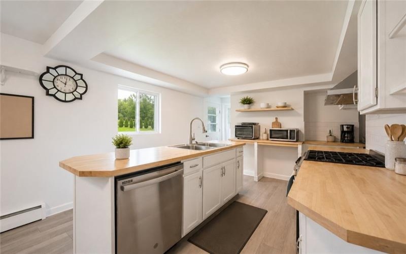 22 Catherine Ave, Latrobe, 15650, 3 Bedrooms Bedrooms, ,2 BathroomsBathrooms,Residential,For Sale,Catherine Ave,1757049