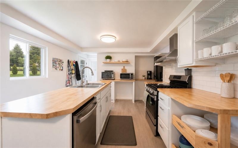 22 Catherine Ave, Latrobe, 15650, 3 Bedrooms Bedrooms, ,2 BathroomsBathrooms,Residential,For Sale,Catherine Ave,1757049