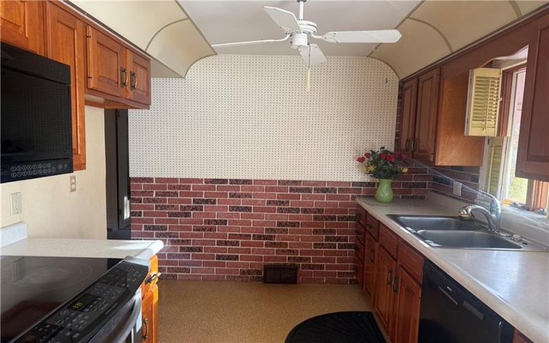 432 Violet Dr, Lower Burrell, 15068, 3 Bedrooms Bedrooms, 7 Rooms Rooms,1 BathroomBathrooms,Residential,For Sale,Violet Dr,1757076