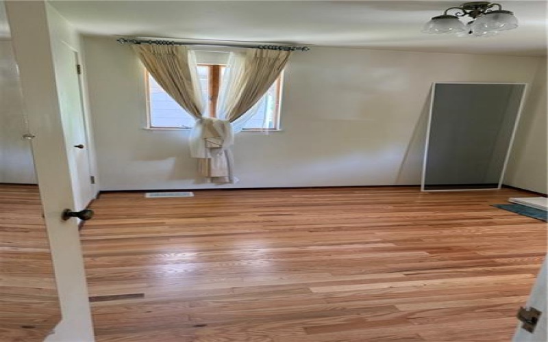 432 Violet Dr, Lower Burrell, 15068, 3 Bedrooms Bedrooms, 7 Rooms Rooms,1 BathroomBathrooms,Residential,For Sale,Violet Dr,1757076