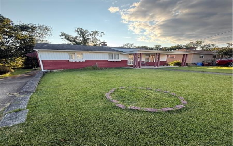 432 Violet Dr, Lower Burrell, 15068, 3 Bedrooms Bedrooms, 7 Rooms Rooms,1 BathroomBathrooms,Residential,For Sale,Violet Dr,1757076