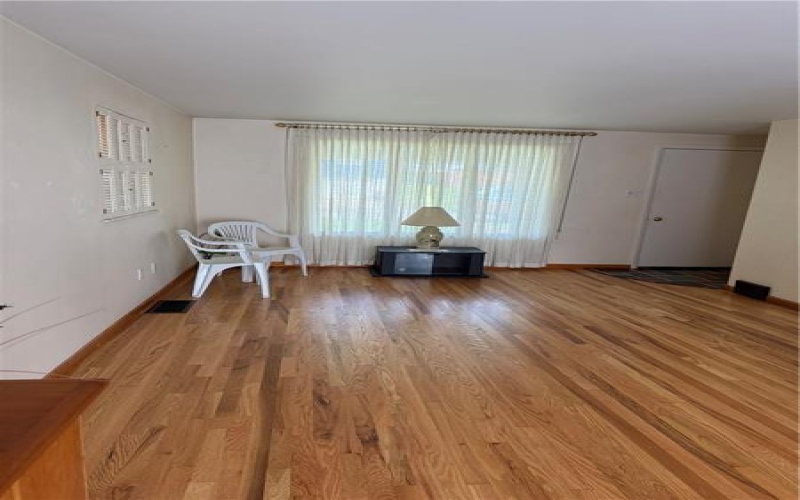 432 Violet Dr, Lower Burrell, 15068, 3 Bedrooms Bedrooms, 7 Rooms Rooms,1 BathroomBathrooms,Residential,For Sale,Violet Dr,1757076