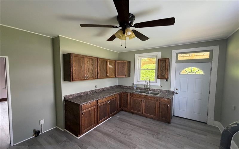 440 Highland, Charleroi, 15022, 3 Bedrooms Bedrooms, 8 Rooms Rooms,1 BathroomBathrooms,Residential,For Sale,Highland,1757120