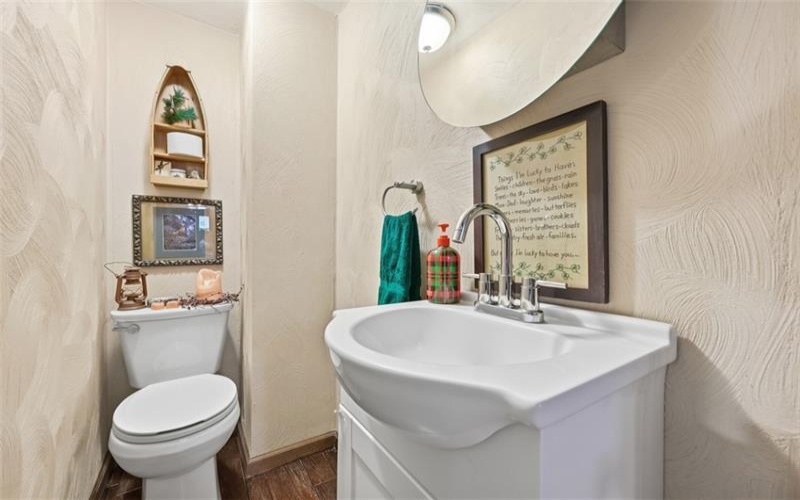 576 Carroll Dr, Irwin, 15642, 3 Bedrooms Bedrooms, 8 Rooms Rooms,2.1 BathroomsBathrooms,Residential,For Sale,Carroll Dr,1757156