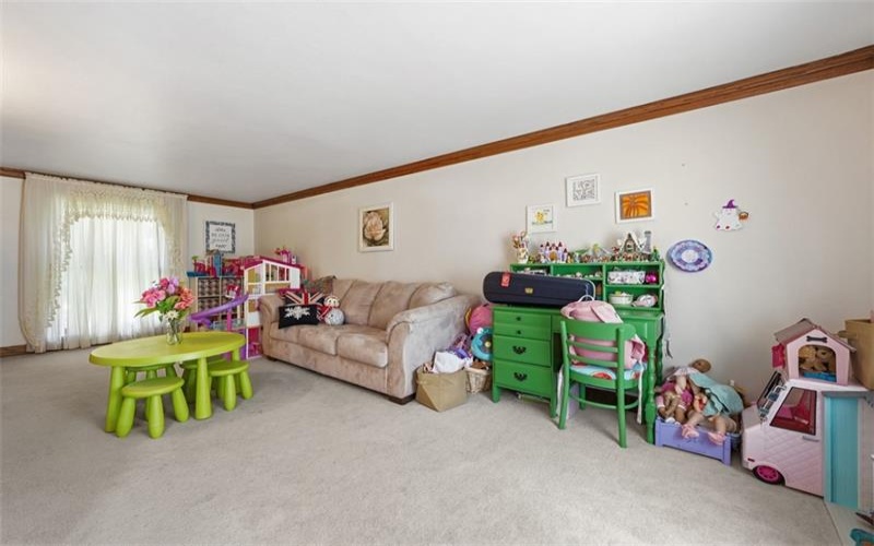 576 Carroll Dr, Irwin, 15642, 3 Bedrooms Bedrooms, 8 Rooms Rooms,2.1 BathroomsBathrooms,Residential,For Sale,Carroll Dr,1757156