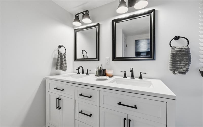 576 Carroll Dr, Irwin, 15642, 3 Bedrooms Bedrooms, 8 Rooms Rooms,2.1 BathroomsBathrooms,Residential,For Sale,Carroll Dr,1757156