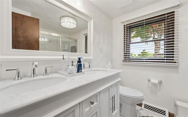 576 Carroll Dr, Irwin, 15642, 3 Bedrooms Bedrooms, 8 Rooms Rooms,2.1 BathroomsBathrooms,Residential,For Sale,Carroll Dr,1757156