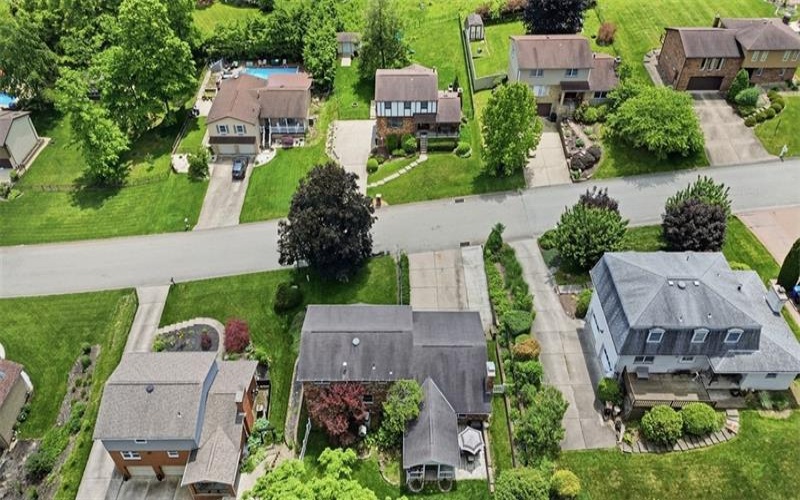 576 Carroll Dr, Irwin, 15642, 3 Bedrooms Bedrooms, 8 Rooms Rooms,2.1 BathroomsBathrooms,Residential,For Sale,Carroll Dr,1757156