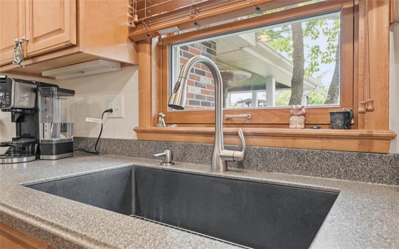 576 Carroll Dr, Irwin, 15642, 3 Bedrooms Bedrooms, 8 Rooms Rooms,2.1 BathroomsBathrooms,Residential,For Sale,Carroll Dr,1757156