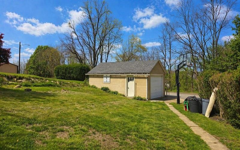 100 Lowell STREET, Vandergrift, 15690, 3 Bedrooms Bedrooms, 7 Rooms Rooms,1.1 BathroomsBathrooms,Residential,For Sale,Lowell,1752687