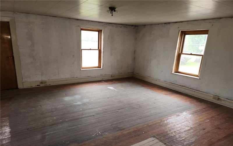 109 Pittsburgh Rd, Bentleyville, 15314, 4 Bedrooms Bedrooms, 8 Rooms Rooms,2 BathroomsBathrooms,Residential,For Sale,Pittsburgh Rd,1752736