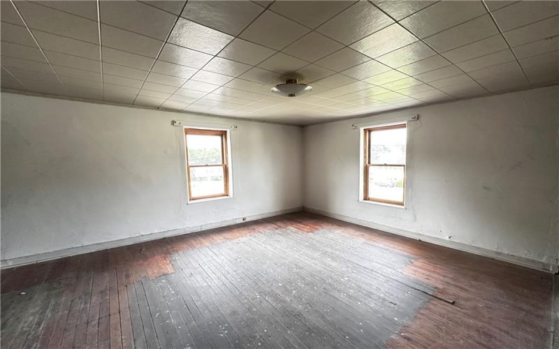 109 Pittsburgh Rd, Bentleyville, 15314, 4 Bedrooms Bedrooms, 8 Rooms Rooms,2 BathroomsBathrooms,Residential,For Sale,Pittsburgh Rd,1752736
