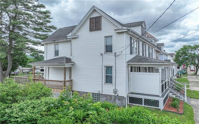123 Union St, Uniontown, 15401, 4 Bedrooms Bedrooms, ,2.1 BathroomsBathrooms,Residential,For Sale,Union St,1755802