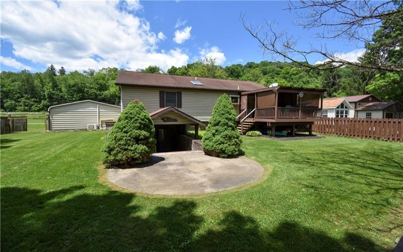 10 Piper Avenue, Clarksville, 15322, 4 Bedrooms Bedrooms, 10 Rooms Rooms,2.1 BathroomsBathrooms,Residential,For Sale,Piper Avenue,1757174