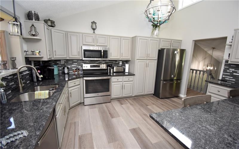 10 Piper Avenue, Clarksville, 15322, 4 Bedrooms Bedrooms, 10 Rooms Rooms,2.1 BathroomsBathrooms,Residential,For Sale,Piper Avenue,1757174
