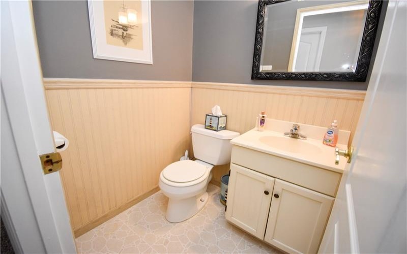 10 Piper Avenue, Clarksville, 15322, 4 Bedrooms Bedrooms, 10 Rooms Rooms,2.1 BathroomsBathrooms,Residential,For Sale,Piper Avenue,1757174