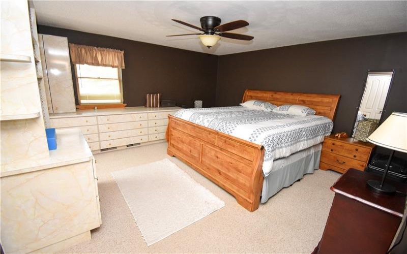 10 Piper Avenue, Clarksville, 15322, 4 Bedrooms Bedrooms, 10 Rooms Rooms,2.1 BathroomsBathrooms,Residential,For Sale,Piper Avenue,1757174