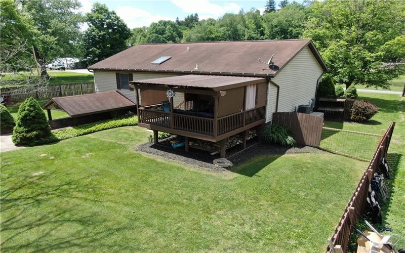10 Piper Avenue, Clarksville, 15322, 4 Bedrooms Bedrooms, 10 Rooms Rooms,2.1 BathroomsBathrooms,Residential,For Sale,Piper Avenue,1757174
