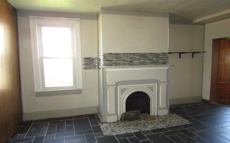 221 4th St, West Newton, 15089, 4 Bedrooms Bedrooms, 9 Rooms Rooms,1 BathroomBathrooms,Residential,For Sale,4th St,1757204