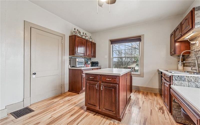 200 LIBERTY AVE, BELLE VERNON, 15012, 3 Bedrooms Bedrooms, 8 Rooms Rooms,2 BathroomsBathrooms,Residential,For Sale,LIBERTY AVE,1757205