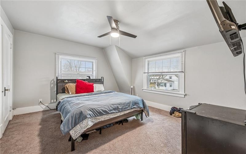 200 LIBERTY AVE, BELLE VERNON, 15012, 3 Bedrooms Bedrooms, 8 Rooms Rooms,2 BathroomsBathrooms,Residential,For Sale,LIBERTY AVE,1757205