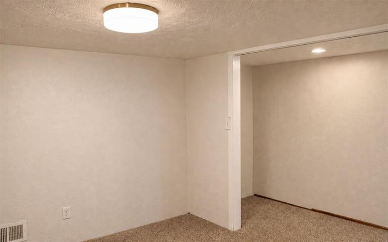 338 1/2 1st Street, Jeannette, 15644, 2 Bedrooms Bedrooms, ,1 BathroomBathrooms,Residential,For Sale,1st Street,1757216