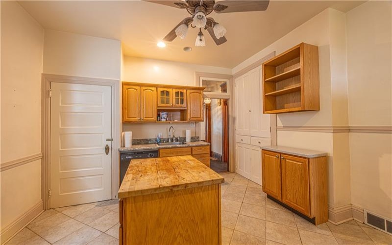 114 Union St, Uniontown, 15401, 3 Bedrooms Bedrooms, ,1 BathroomBathrooms,Residential,For Sale,Union St,1757247