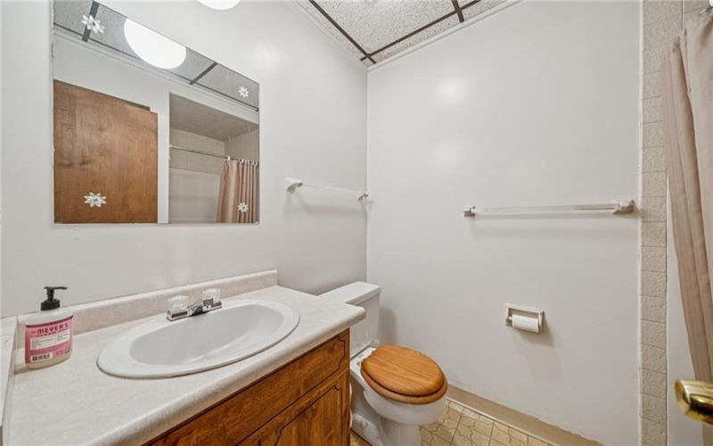 12219 Roth Drive, Irwin, 15642, 5 Bedrooms Bedrooms, ,3.1 BathroomsBathrooms,Residential,For Sale,Roth Drive,1736646