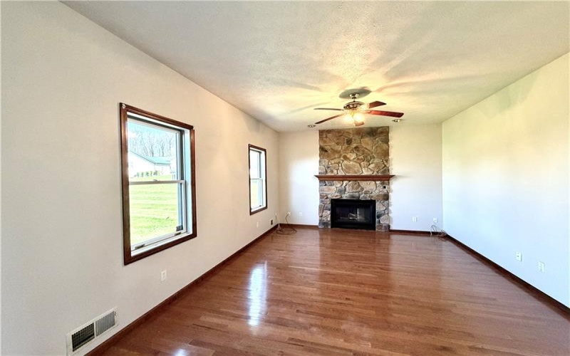 1019 Kimberly Dr, Uniontown, 15401, 4 Bedrooms Bedrooms, ,2.2 BathroomsBathrooms,Residential,For Sale,Kimberly Dr,1757161