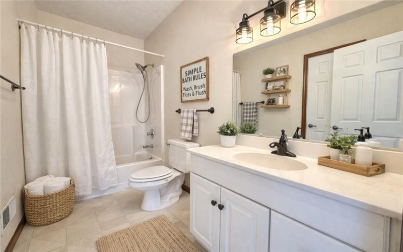 1019 Kimberly Dr, Uniontown, 15401, 4 Bedrooms Bedrooms, ,2.2 BathroomsBathrooms,Residential,For Sale,Kimberly Dr,1757161