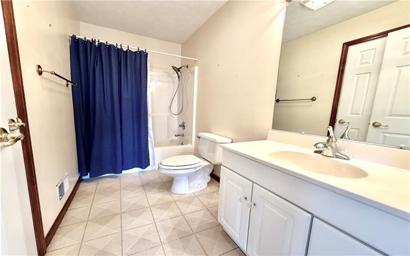 1019 Kimberly Dr, Uniontown, 15401, 4 Bedrooms Bedrooms, ,2.2 BathroomsBathrooms,Residential,For Sale,Kimberly Dr,1757161