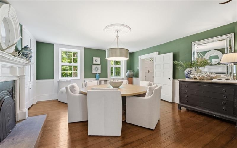 400 Cove, Washington, 15301, 4 Bedrooms Bedrooms, 9 Rooms Rooms,3 BathroomsBathrooms,Residential,For Sale,Cove,1757242