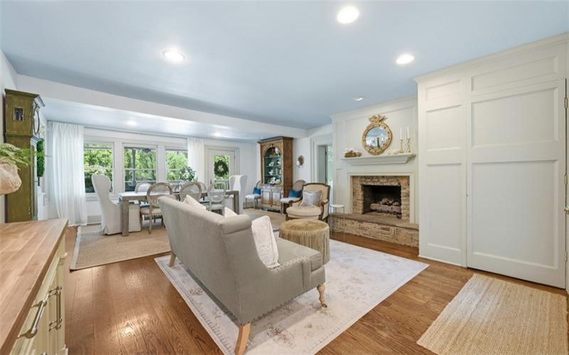 400 Cove, Washington, 15301, 4 Bedrooms Bedrooms, 9 Rooms Rooms,3 BathroomsBathrooms,Residential,For Sale,Cove,1757242