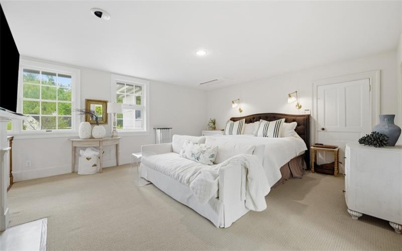400 Cove, Washington, 15301, 4 Bedrooms Bedrooms, 9 Rooms Rooms,3 BathroomsBathrooms,Residential,For Sale,Cove,1757242