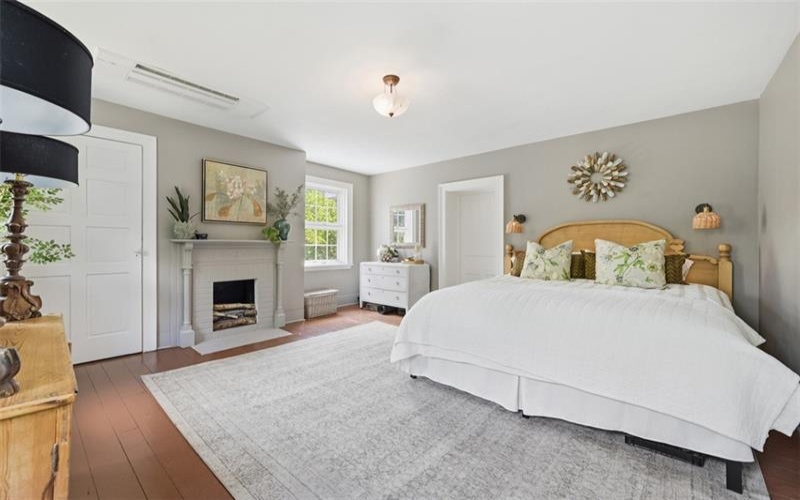 400 Cove, Washington, 15301, 4 Bedrooms Bedrooms, 9 Rooms Rooms,3 BathroomsBathrooms,Residential,For Sale,Cove,1757242