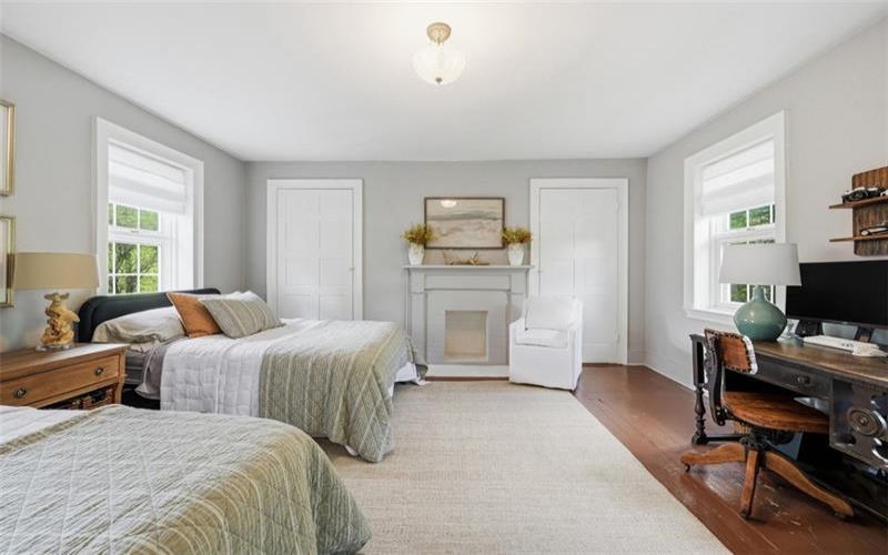 400 Cove, Washington, 15301, 4 Bedrooms Bedrooms, 9 Rooms Rooms,3 BathroomsBathrooms,Residential,For Sale,Cove,1757242