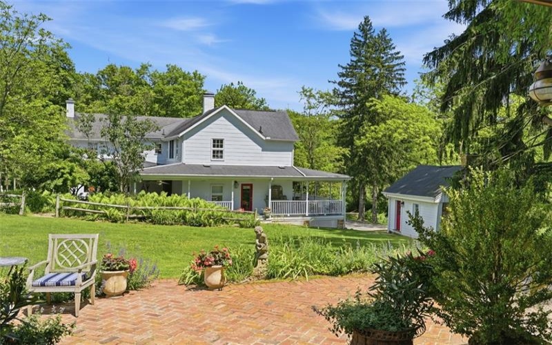 400 Cove, Washington, 15301, 4 Bedrooms Bedrooms, 9 Rooms Rooms,3 BathroomsBathrooms,Residential,For Sale,Cove,1757242