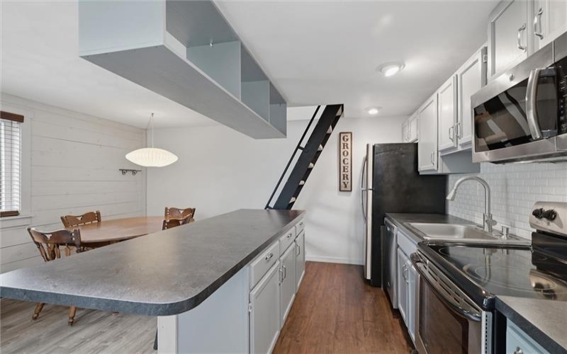 580 Maple Ct, Somerset, 15501, 2 Bedrooms Bedrooms, 6 Rooms Rooms,1 BathroomBathrooms,Residential,For Sale,Maple Ct,1757280