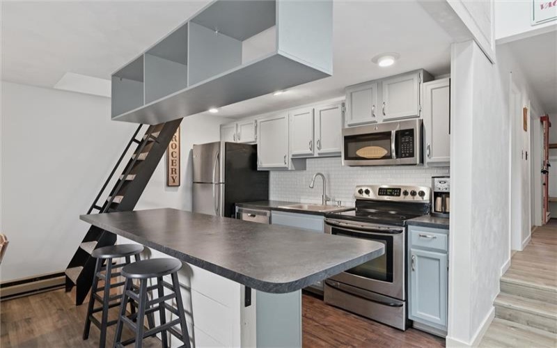 580 Maple Ct, Somerset, 15501, 2 Bedrooms Bedrooms, 6 Rooms Rooms,1 BathroomBathrooms,Residential,For Sale,Maple Ct,1757280