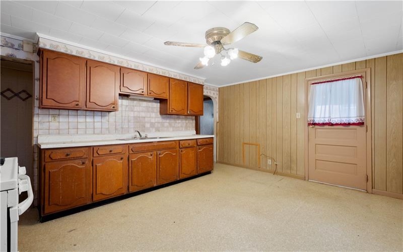 21-23 Lincoln Street, Cokeburg, 15324, 4 Bedrooms Bedrooms, 11 Rooms Rooms,2 BathroomsBathrooms,Residential,For Sale,Lincoln Street,1750182