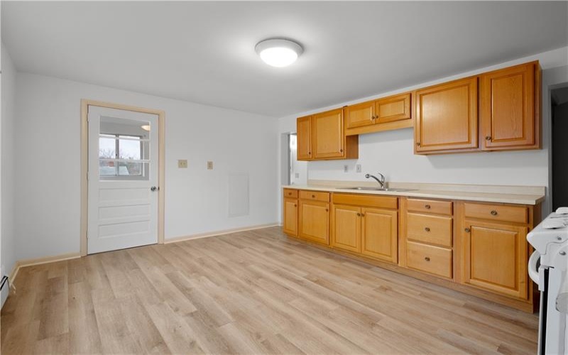 21-23 Lincoln Street, Cokeburg, 15324, 4 Bedrooms Bedrooms, 11 Rooms Rooms,2 BathroomsBathrooms,Residential,For Sale,Lincoln Street,1750182
