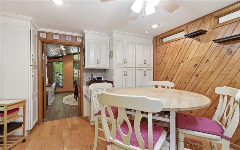 107 Jeanine Ct., Trafford, 15085, 3 Bedrooms Bedrooms, 11 Rooms Rooms,2.1 BathroomsBathrooms,Residential,For Sale,Jeanine Ct.,1756952
