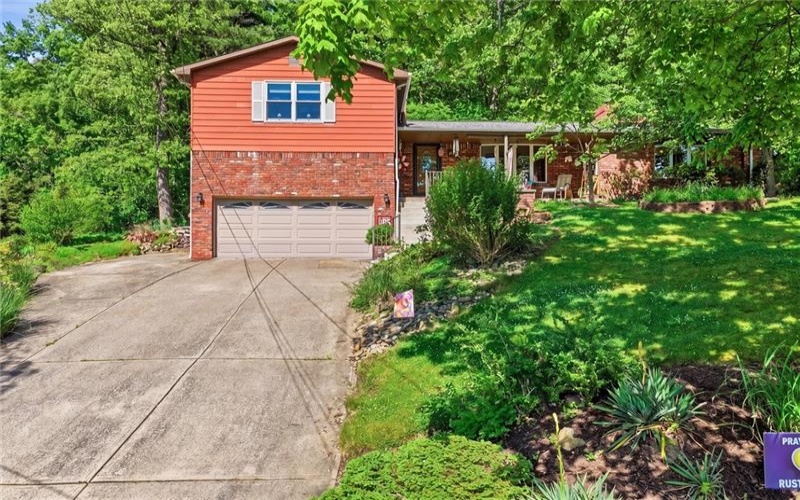 107 Jeanine Ct., Trafford, 15085, 3 Bedrooms Bedrooms, 11 Rooms Rooms,2.1 BathroomsBathrooms,Residential,For Sale,Jeanine Ct.,1756952