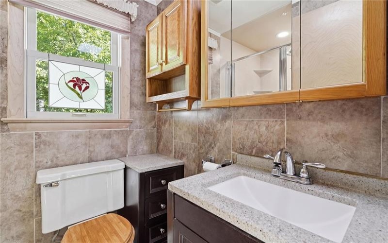 107 Jeanine Ct., Trafford, 15085, 3 Bedrooms Bedrooms, 11 Rooms Rooms,2.1 BathroomsBathrooms,Residential,For Sale,Jeanine Ct.,1756952