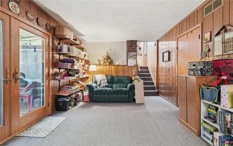 107 Jeanine Ct., Trafford, 15085, 3 Bedrooms Bedrooms, 11 Rooms Rooms,2.1 BathroomsBathrooms,Residential,For Sale,Jeanine Ct.,1756952