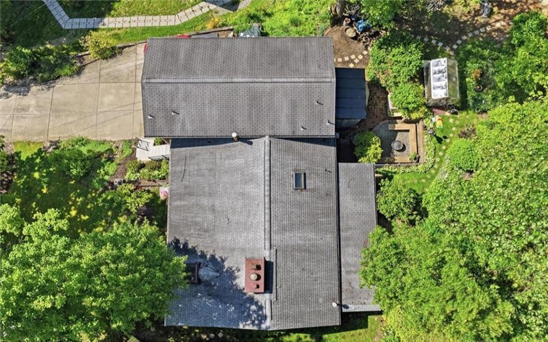 107 Jeanine Ct., Trafford, 15085, 3 Bedrooms Bedrooms, 11 Rooms Rooms,2.1 BathroomsBathrooms,Residential,For Sale,Jeanine Ct.,1756952
