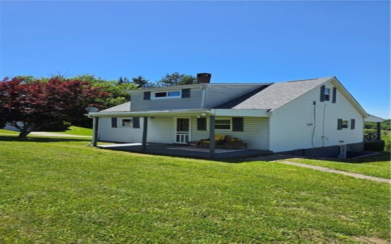 84 Crossridge Rd, Charleroi, 15022, 3 Bedrooms Bedrooms, ,1 BathroomBathrooms,Residential,For Sale,Crossridge Rd,1757248
