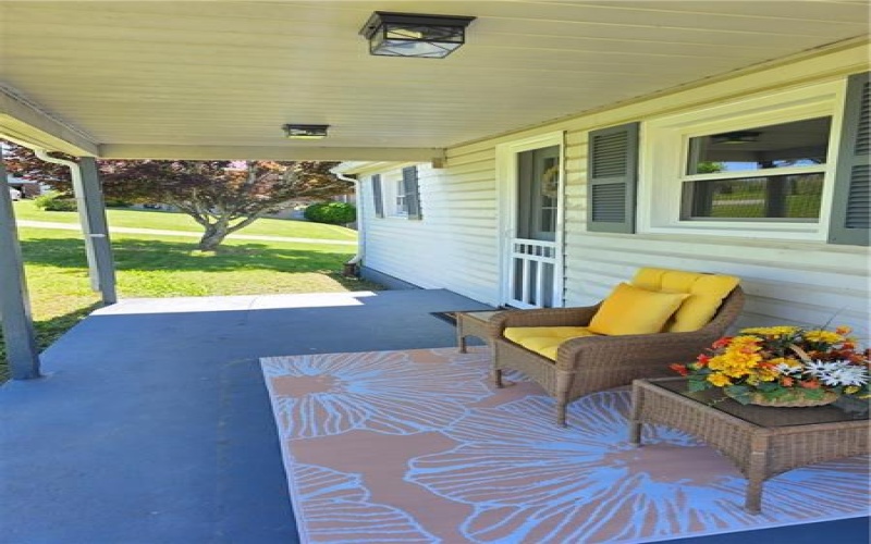 84 Crossridge Rd, Charleroi, 15022, 3 Bedrooms Bedrooms, ,1 BathroomBathrooms,Residential,For Sale,Crossridge Rd,1757248